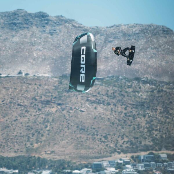 Core XRX 2026 Testkite Weiß 6.0